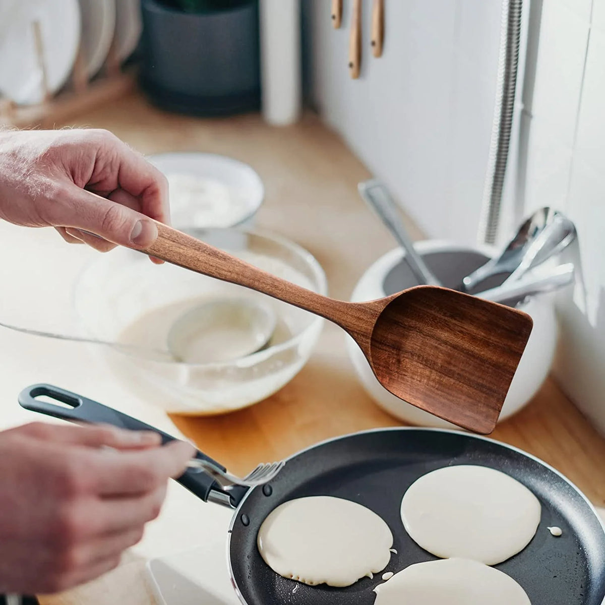 Set de utensilios de cocina de madera – 12 piezas artesanales para cocinar y servir